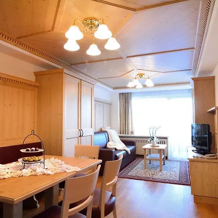 Isabell Aparthotel